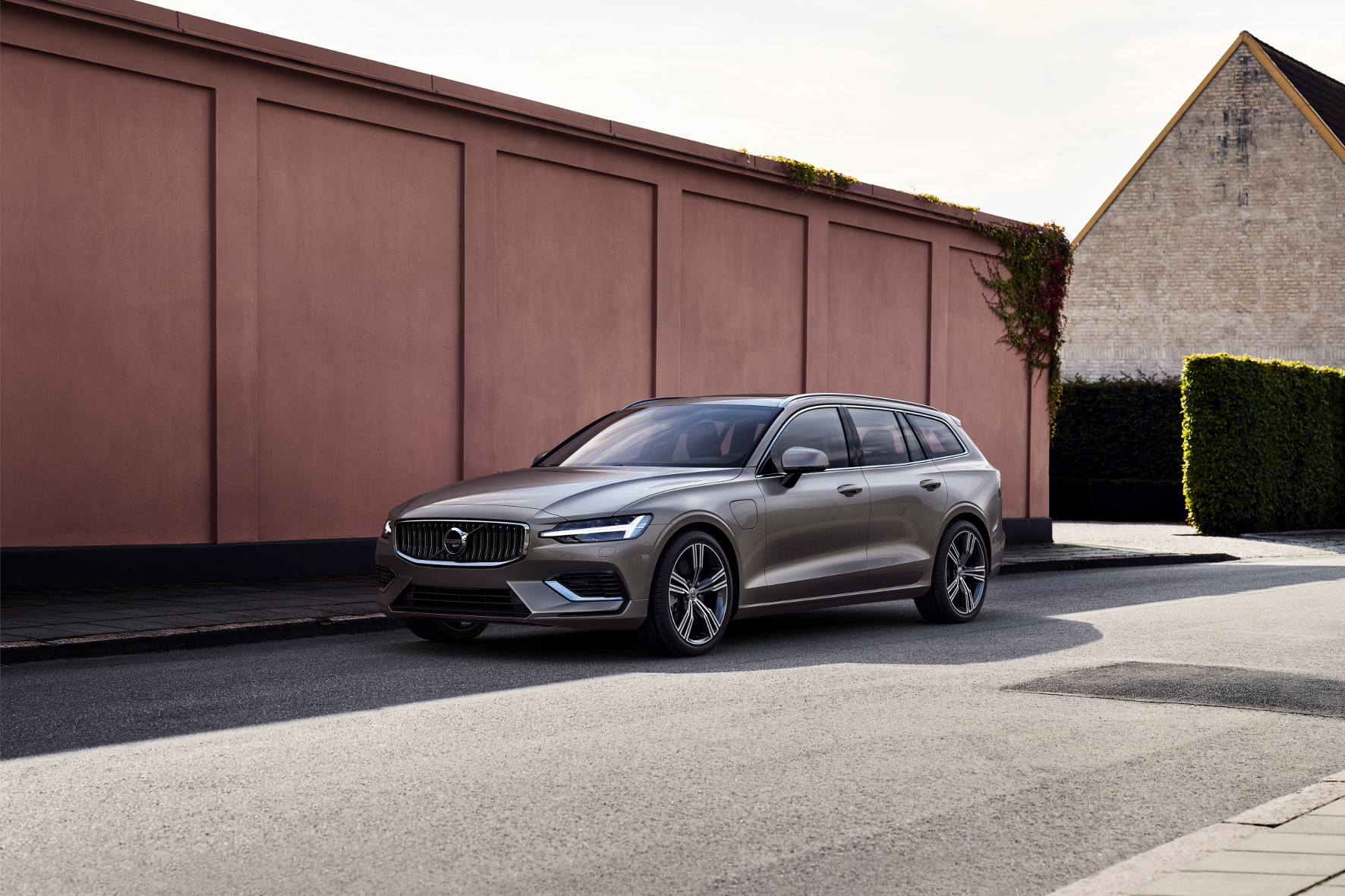Volvo V60.