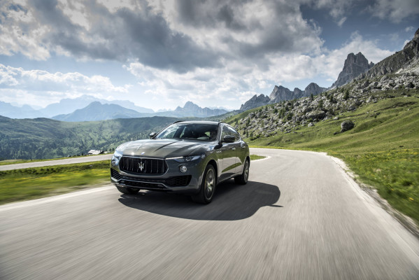 Vorne Dreizack, dann jede Menge Dynamik: der Maserati Levante in der Version GranSport.