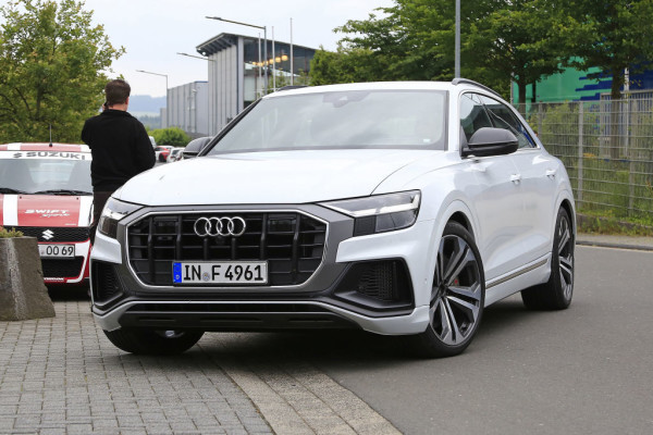 Audi SQ8.