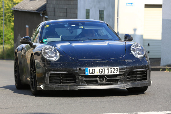 Porsche 911 GTS.