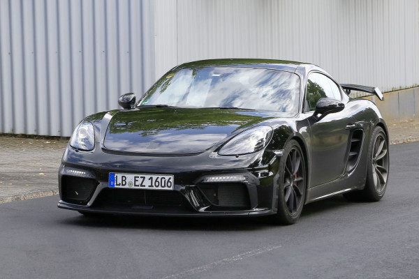 Porsche Cayman GT4.