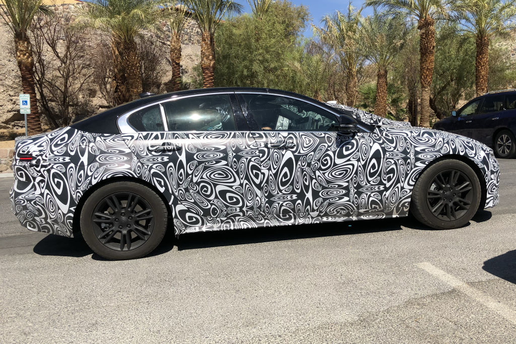 Jaguar XE.