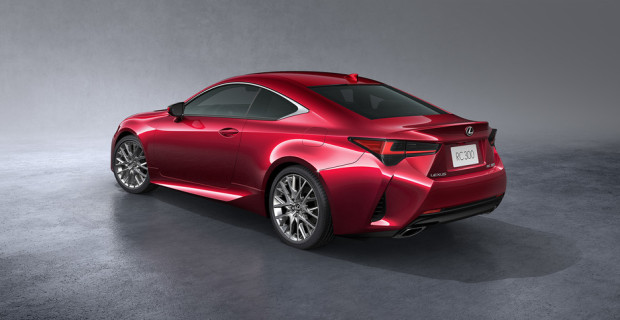 Lexus RC.