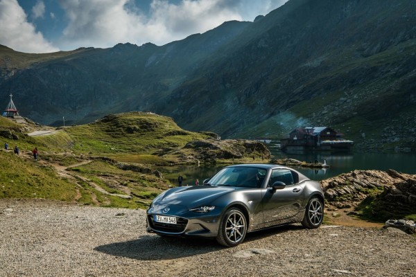 Mazda MX-5 RF.
