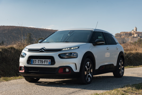 Auffällig: Die Front des C4 Cactus mit den in Nacht- und Tagfahrlicht geteilten Scheinwerfern.