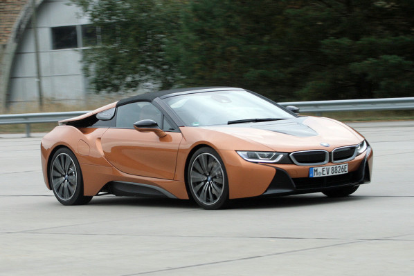BMW i8 Roadster.