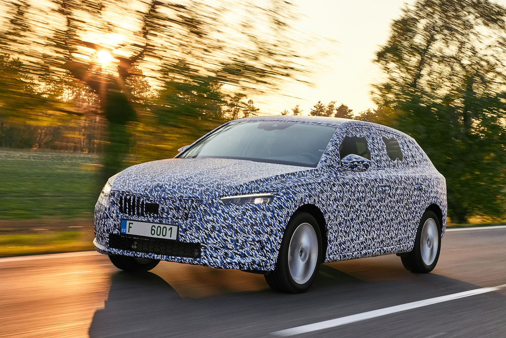 Noch getarnt: Skoda Scala.