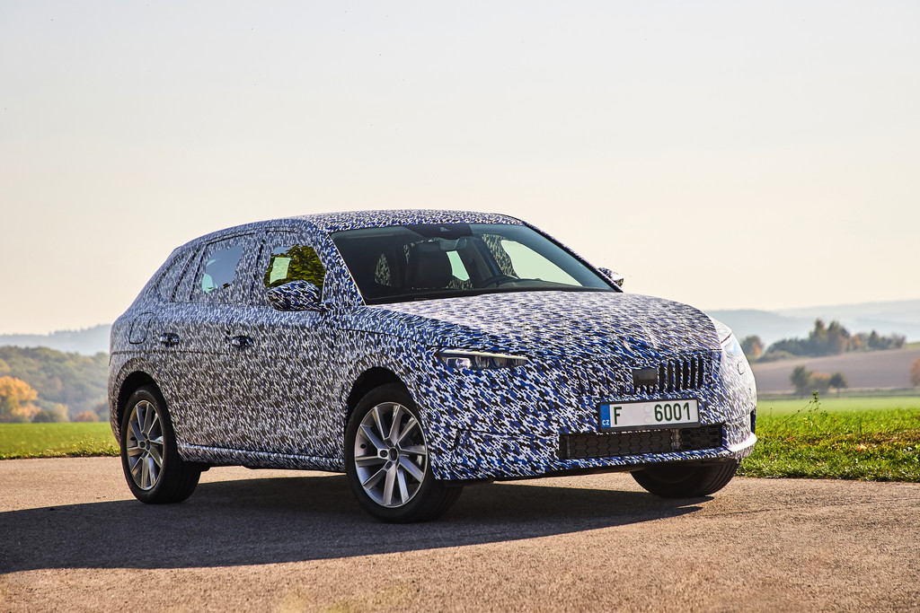 Noch getarnt: Skoda Scala.