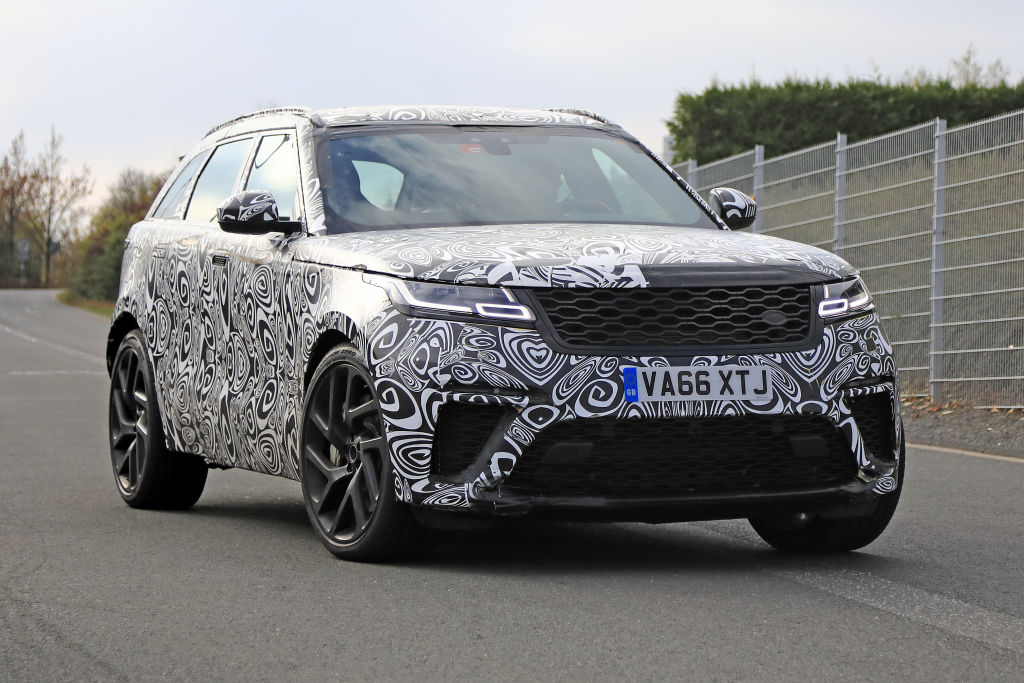 Range Rover Velar SVR.