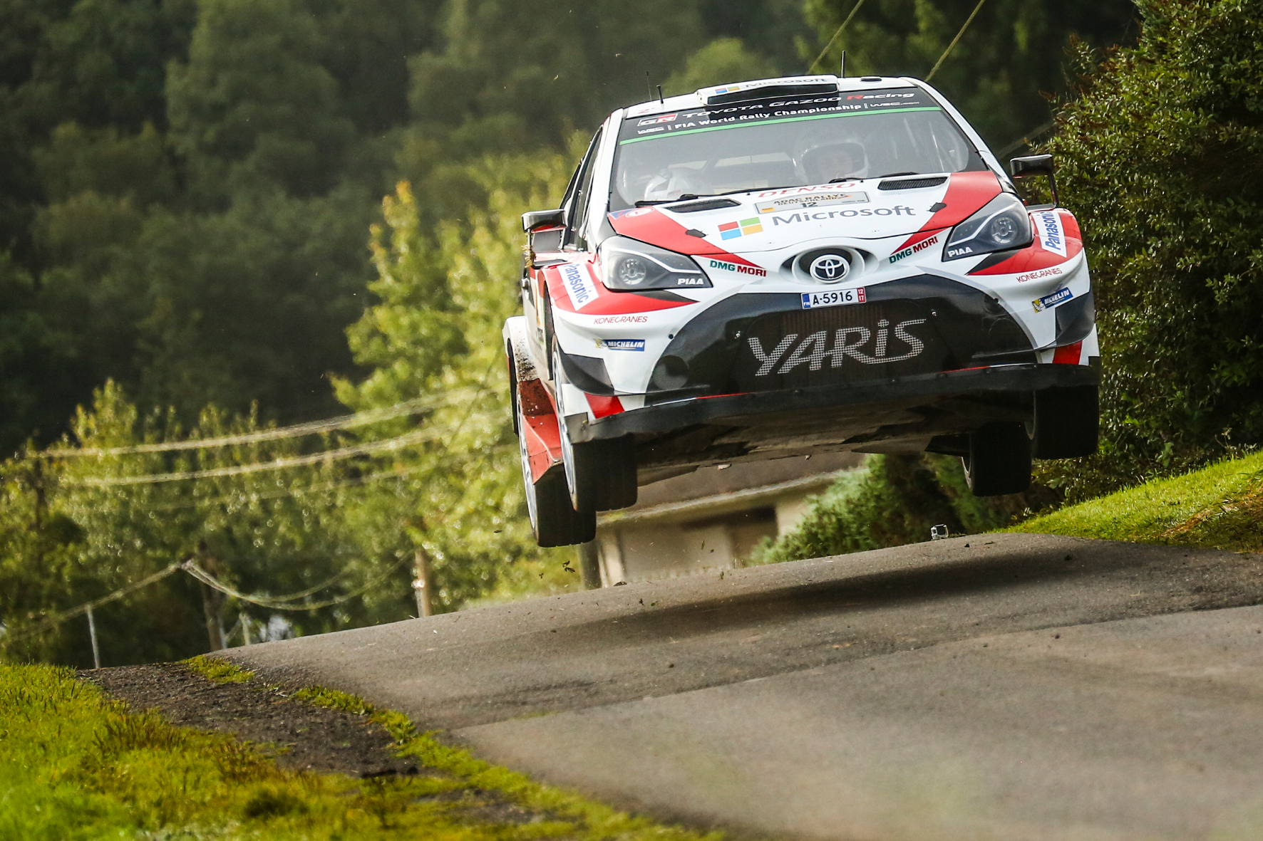 Überflieger: Mit dem Yaris WRC mischt Toyota die Rallye-Weltmeisterschaft auf.